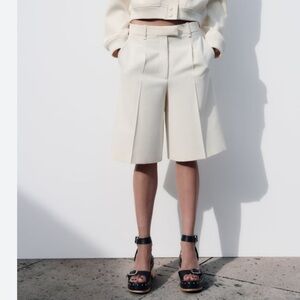 New! Zara medium pleated long shorts .